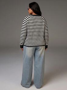 SHEIN Tall CURVE كارديجان مخطط كاجوال للخريف بمقاسات كبيرة - أبيض وأسود - مشاهدة 8
