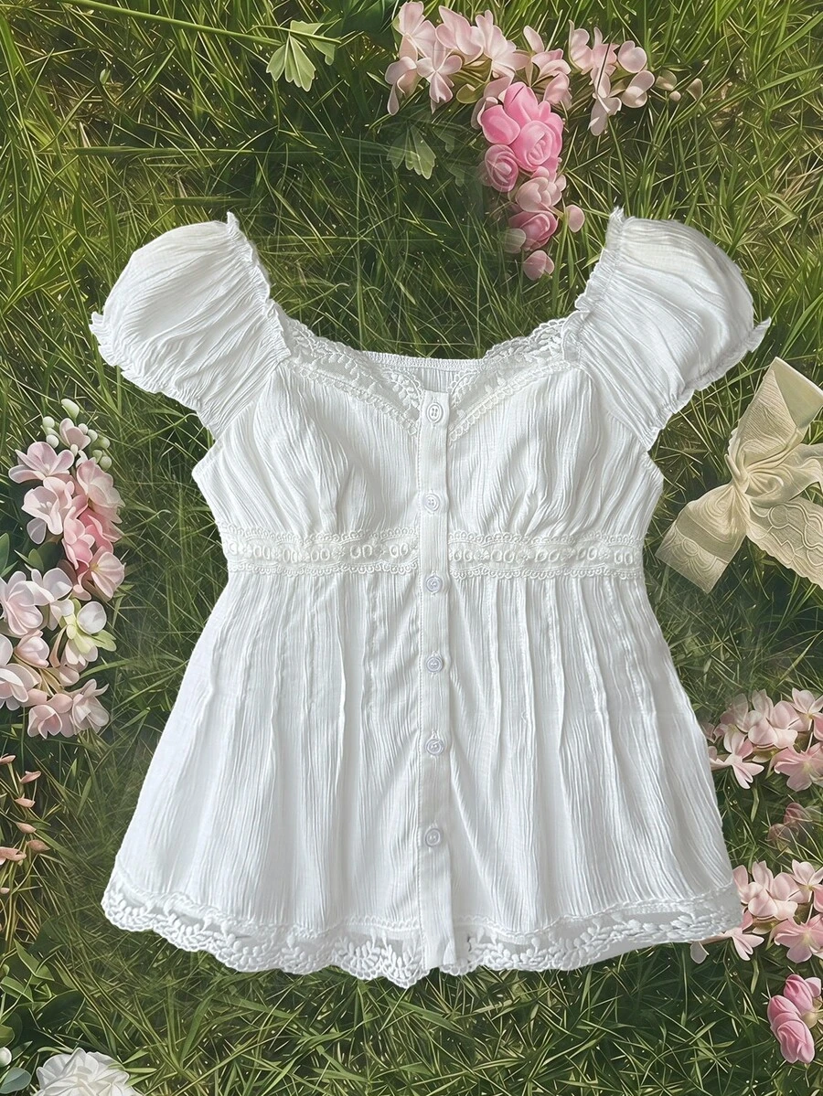 SHEIN 青少年女孩修身休閒極簡舒適白色蕾絲飾邊方領泡泡袖百褶設計可愛襯衫,春夏服飾,海灘穿搭,通勤,優雅,海灘,波希米亞,夏威夷,音樂節,白色襯衫,可愛娃娃襯衫上衣 - 白色 - 查看 1