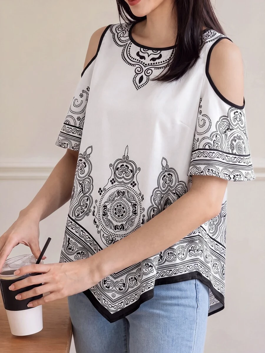 Yumoku Women Blouses Asimetris Memotong Kesukuan Boho - Hitam dan Putih - View 1