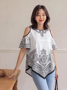 Yumoku Women Blouses Asimetris Memotong Kesukuan Boho - Hitam dan Putih - View 2