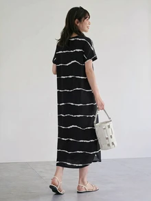 Yumoku 條紋圖案蝙蝠袖弧形下擺連衣裙 - 黑色 - 查看 3