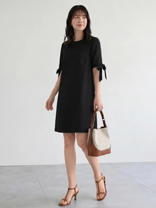 Yumoku 純色圓領休閒中長蝴蝶結洋裝 春季穿搭 女款黑色夏季度假休閒洋裝 - 黑色 - 查看 4