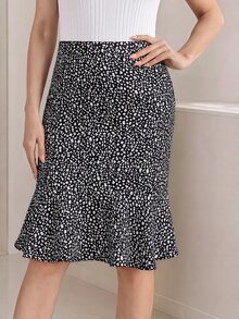 Yumoku Ruffle Hem Allover Print Skirt - Black and White - View 3