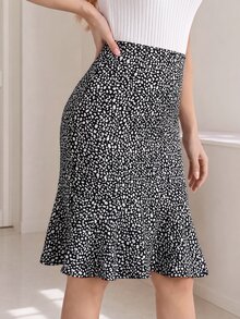 Yumoku Ruffle Hem Allover Print Skirt - Black and White - View 5
