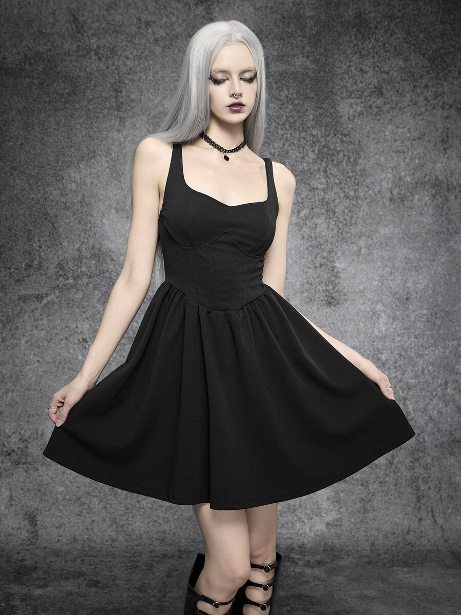 SHEIN ICON 純色魚骨裝飾黑色哥德風胸衣吊帶裙,秋冬款,萬聖節派對、約會、日常穿著 - 黑色 - 查看 1