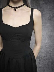 SHEIN ICON 純色魚骨裝飾黑色哥德風胸衣吊帶裙，秋冬款，萬聖節派對、約會、日常穿著 - 黑色 - 查看 6