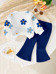 SHEIN Playful Pals 女嬰可愛牛仔女孩花卉印花圓領衛衣喇叭褲套裝 秋冬校園家庭親子裝 藍色與白色海軍藍 - 彩色 - 查看 3