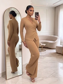 SHEIN Lady CURVE Setelan 2 Potong Kasual Sehari-hari untuk Wanita Ukuran Plus, Atasan Lengan Panjang Leher V Warna Polos dan Celana Panjang untuk Musim Gugur. - Khaki - View 4