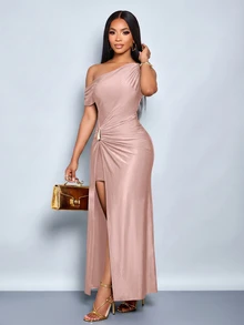 SOLERSUN Gaun wanita elegan model off-shoulder dengan belahan, gesper logam, dan lipatan ini sangat cocok untuk pesta malam, perayaan ulang tahun, pesta pantai, kerja sehari-hari, bepergian, dan berbelanja. - Dusty Pink - View 5