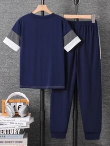 SHEIN 2 件套青少年男孩休闲彩色块字母印花圆领短袖 T 恤和短裤套装，适合通勤、上学、日常休闲装、运动装、春夏返校服 - 藍色 - 查看 2