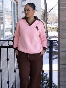 Melissa Matos 女款秋冬保暖內裡對比色織帶POLO領刺繡寬鬆運動衫 - 淺粉色 - 查看 4