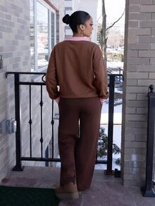 Melissa Matos 巧克力色秋冬保暖內裡對比織帶POLO領刺繡寬鬆衛衣 - 巧克力棕 - 查看 4