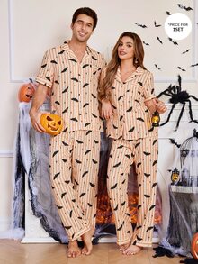CoupledUp Set Piyama Wanita Lengan Pendek dan Celana Panjang dengan Motif Bintang Bergaris dan Kerah Kelelawar - MultiWarna - View 7