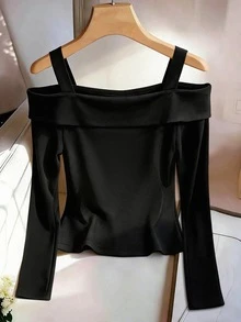 Rafferiza Women's Open Shoulder Long Sleeve Top With Design Detail, Double Zipper, Exposed Shoulder, Slim Fit Cropped Black T-Shirt Base Layer - Black - View 2