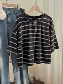 Comfortcana 女款大尺碼休閒優雅 70 年代短袖 T 恤，3D 花卉刺繡，水洗棉，夏季條紋上衣，寬鬆版型，黑白配色 - 灰色 - 查看 6
