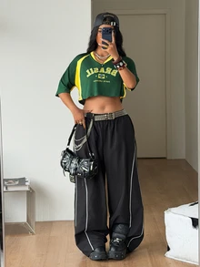 Coolane 女款大尺碼夏季街頭風休閒復古運動日圖案綠黃配色巴西插肩袖V領大尺碼球衣T恤 - 墨綠色 - 查看 6