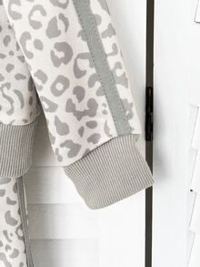 SHEIN Baby Girl Autumn/Winter Vintage Modest Alt Beige Print 2 Pieces Set, Half-Zip Stand Collar Pony Print Sweatshirt With Wide Leg Pants Party Vacation - Grey - View 10