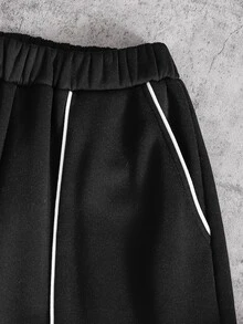 SHEIN 返校季 13-16 歲青少年男孩休閒街頭風黑色拼接線條寬鬆寬腿運動長褲，保暖冷色調拼色飾邊抓絨內裡慢跑褲，適合春秋日常上學、街頭穿搭與戶外運動 - 黑色 - 查看 5