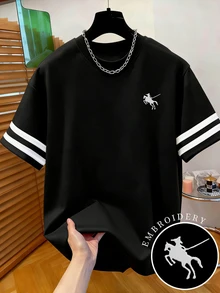 Manfinity Dauomo 男士圓領印花刺繡休閒街頭風上衣，輕量 T-Shirt，適合夏季度假，白黑條紋海灘度假風 - 白色 - 查看 3