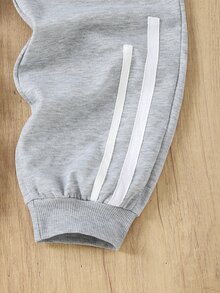 SHEIN 青少年男孩休閒學院風織帶條紋設計慢跑運動長褲，適合休閒運動與校園穿著 - 灰色 - 查看 7