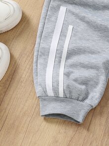 SHEIN 青少年男孩休閒學院風織帶條紋設計慢跑運動長褲，適合休閒運動與校園穿著 - 灰色 - 查看 8