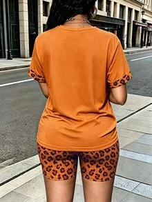Rovax Women's Plus-Size 2 Pieces Set, Short-Sleeved Tops And Shorts.Leopard And Pumpkin Pattern. Suitable For Halloween, Casual,Gift For Friends - Multicolor - View 2