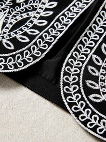 Frievida 女款前開襟短版V領無袖白色刺繡波西米亞復古黑色佩斯利花紋背心上衣，波西米亞復古風節慶穿搭 - 黑色 - 查看 6