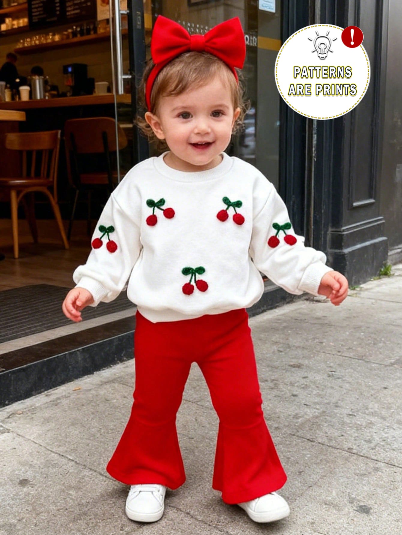 SHEIN Playful Pals 2件組 0-3歲女嬰白色與紅色圓領運動衫 3D刺繡感櫻桃印花 & 素色喇叭褲套裝 秋季可愛親子穿搭