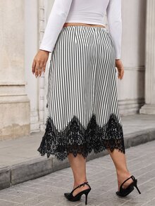 Chikora 大尺碼女款優雅性感長裙 全白印花蕾絲拼接 適合辦公室、早午餐、通勤、生日派對、夏季 - 黑與白 - 查看 3