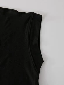 SHEIN Girlism KIDS KIDS 青少年女孩 2件套 背後交叉鏤空短袖T恤與圓領落肩上衣，純色/條紋休閒極簡風女裝，夏季日常街頭通勤穿搭小眾設計短版上衣 - 黑與白 - 查看 5