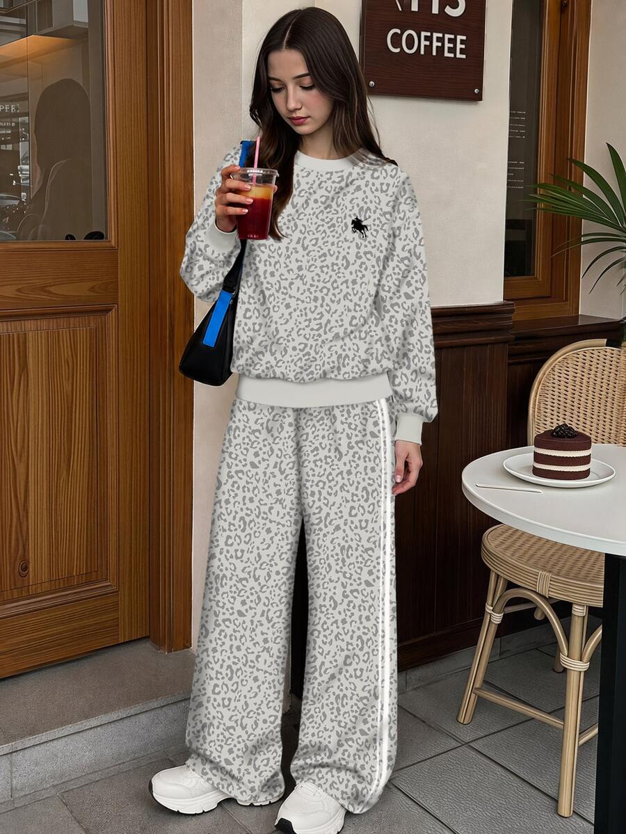 Tween Girls Round Neck Drop Shoulder Sweatshirt And Straight Leg Pants 2 Pieces Set With Cartoon Pattern - Multicolor - View 1