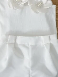 SHEIN Elladie kids 少女單肩連身短褲 3D花朵貼花無袖肩帶短連身褲 附裝飾腰帶 青少年女孩套裝 度假穿搭 - 白色 - 查看 8