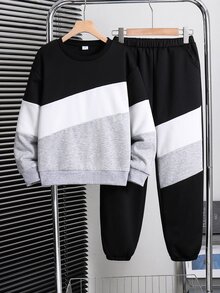 SHEIN Coolqubz 2件組青少年男孩時尚拼色運動衫與長褲套裝，時尚拼色設計，帥氣街頭風，柔軟舒適面料，易穿著，適合春秋季節，適用於各種場合，適合上學、外出，男孩必備2件套，學院風，秋冬 - 黑與白 - 查看 9