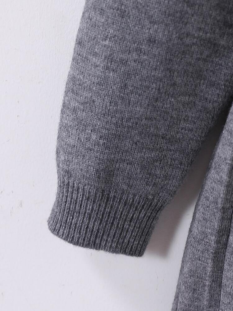 SHEIN Tween Girls Sweater Co-Ords Grey Special Embroidery Round Neck Pullover Knit Sweater And Pleated Skirt Set, Soft And Comfortable, Suitable For Daily Wear, Outings, Travel, Vacation, Daycare And Play - Multicolor - View 4