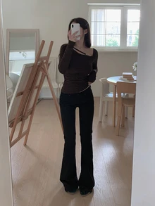 DAZY 女款不對稱單肩長袖珠飾飾邊修身T恤 - 淡黃色 - 查看 8