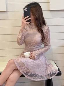 Feyla 女士刺绣网纱拼接垂褶优雅立领长袖迷你连衣裙 - 粉色 - 查看 5