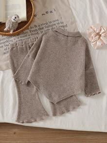 SHEIN Vintaside Kids 2pcs/Set Girls Korean Style Soft 3D Mesh Bow Ribbed High Neck Long Sleeve Asymmetrical Top & Ruffle Flared Pants Set, Suitable For Outings, Gatherings, Casual Wear, Spring And Autumn - Khaki - View 2