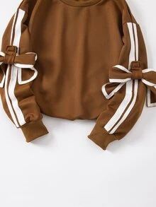 SHEIN Elladie kids 青少年女孩秋季服飾 蝴蝶結條紋袖圓領衛衣 休閒純色落肩套頭上衣 - 棕色 - 查看 5