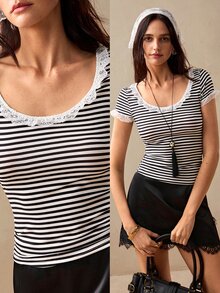 Willow Rêve Top ajustado de manga corta con cuello barco, rayas negras & blancas y ribete de encaje para mujer, estilo romántico, casual para vacaciones, boho - Blanco y Negro - Ver 2