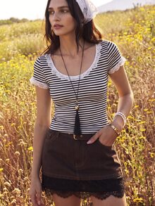 Willow Rêve Top ajustado de manga corta con cuello barco, rayas negras & blancas y ribete de encaje para mujer, estilo romántico, casual para vacaciones, boho - Blanco y Negro - Ver 3