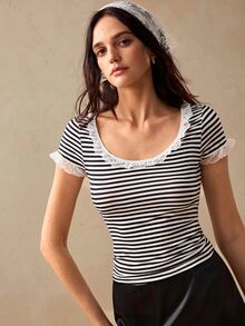 Willow Rêve Top ajustado de manga corta con cuello barco, rayas negras & blancas y ribete de encaje para mujer, estilo romántico, casual para vacaciones, boho - Blanco y Negro - Ver 9