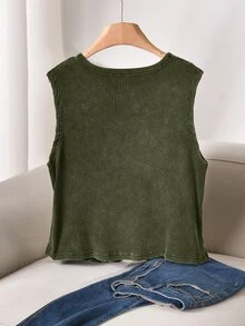 CosyJoli Plus Size Women V-Neck Single-Breasted Casual Tank Top - Green - View 2
