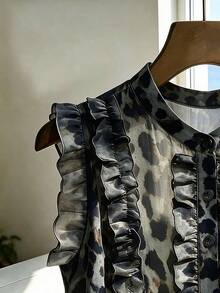 SHEIN French Vintage Brown Leopard Print Chiffon Ruffle Collar Blouse. Suitable For Summer And Women. Applicable For Summer, Spring, Easter, Festivals, Parties, Beach Weddings, Graduation Ceremonies, Outdoor Activities, Birthday Celebrations - Navy Blue - View 4