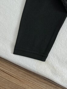 SHEIN Playful Pals 女嬰幼兒新生兒 0-3 歲秋冬時尚針織毛絨羅紋 3D 蝴蝶結開襟外套 + 緊身褲套裝，戶外穿搭 - 黑色 - 查看 5