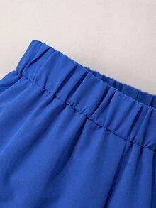 SHEIN 3 件套年轻男孩高级时尚休闲婚礼派对舞台绅士西装套装。纯色修身背心 + 休闲西装裤 + 可拆卸波尔卡圆点领结 3 件套，撞色手帕装饰胸部和领结 - 藍色 - 查看 8