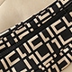 متعدد الألوان