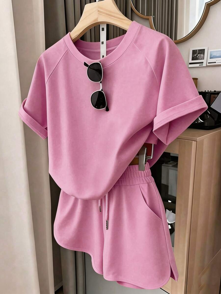 Resyla 夏季穿搭,經典紫色純色,女款 T 恤與短褲套裝,舒適面料,休閒百搭,返校季 - 彩色 - 查看 1