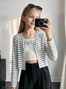 SHEIN Tween女孩休閒舒適柔軟極簡風時尚街頭校園通勤旅行逛街白色針織布條紋圖案長袖蝴蝶結裝飾鈕扣開襟衫百搭開學季春夏上衣 - 白色 - 查看 4