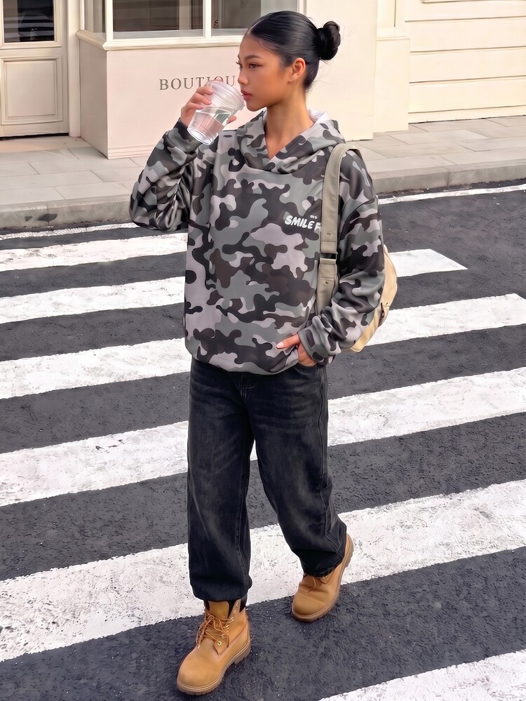 SHEIN Tween Girls' Camouflage Pullover Sweatshirt, Grey/Green Camo Print, Smile Letter Print On Chest, Oversized Fit, Sweatshirt, Casual, School, Autumn, Loose - Army Green - View 4
