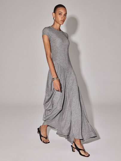 Anewsta Essential Elegantes gerafftes figurbetontes asymmetrisches graues Strick-Maxikleid für Damen